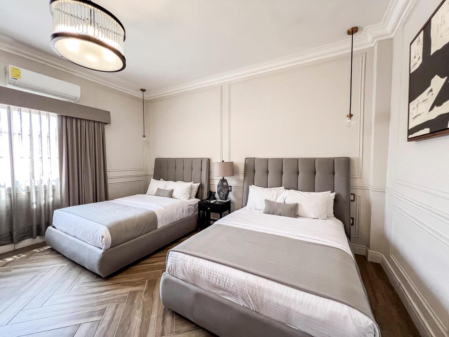 Hotel Mansion E Borbon Леон Екстер'єр фото